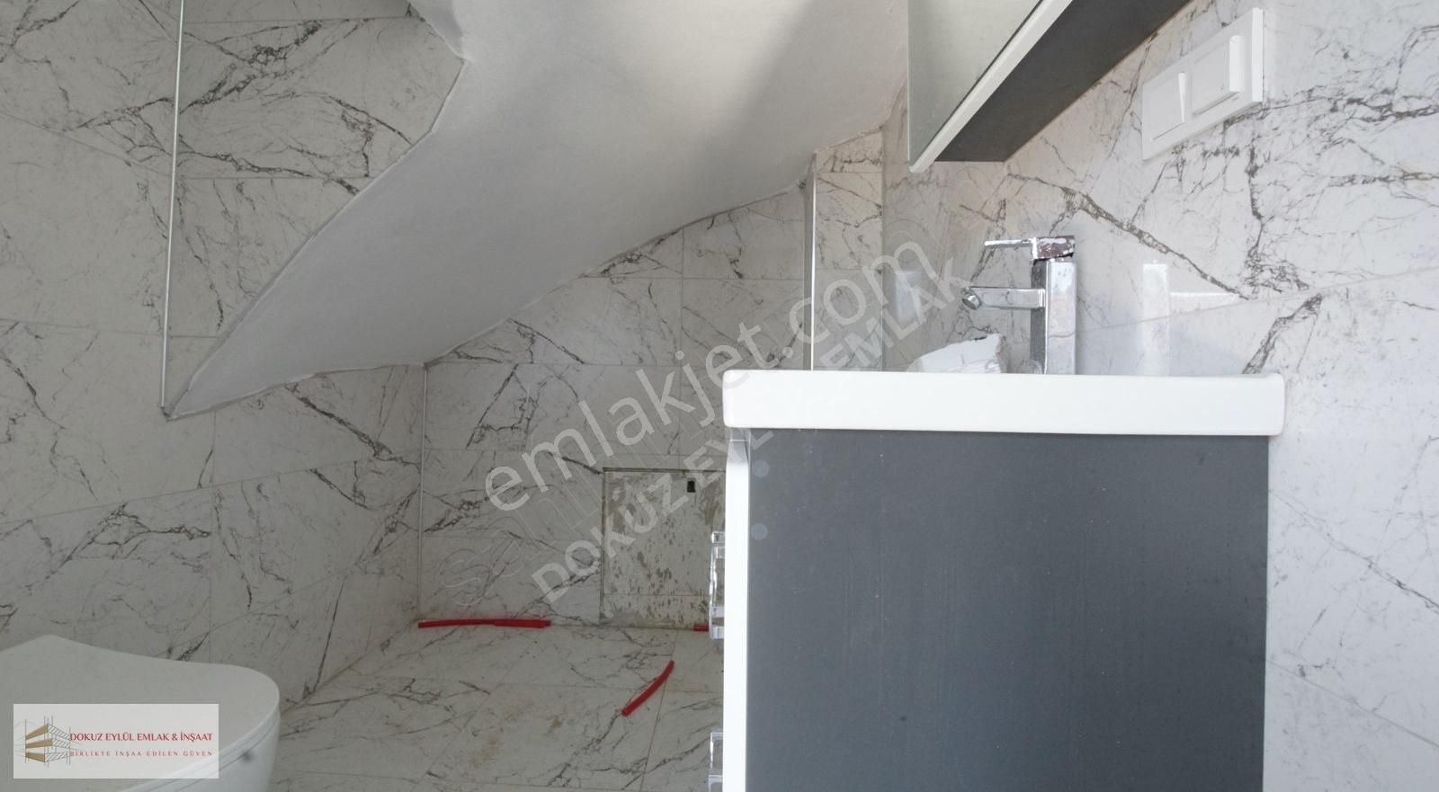 Dikili Gazipaşa Mah. Doğal Gazlı Alttan Isıtmalı Triplex Villa - Görsel 22