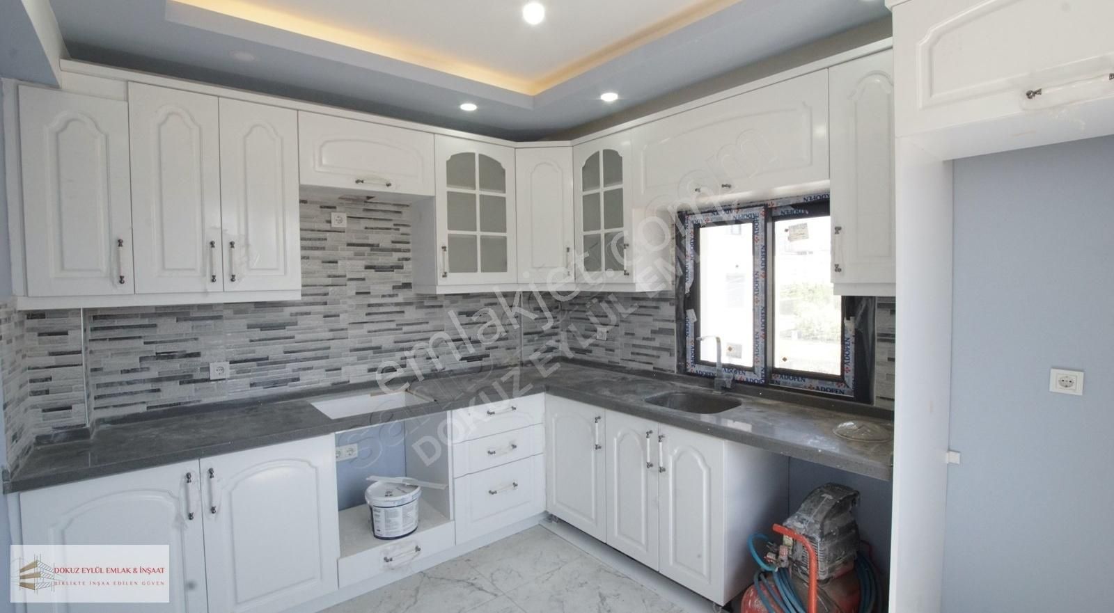 Dikili Gazipaşa Mah. Doğal Gazlı Alttan Isıtmalı Triplex Villa - Görsel 21