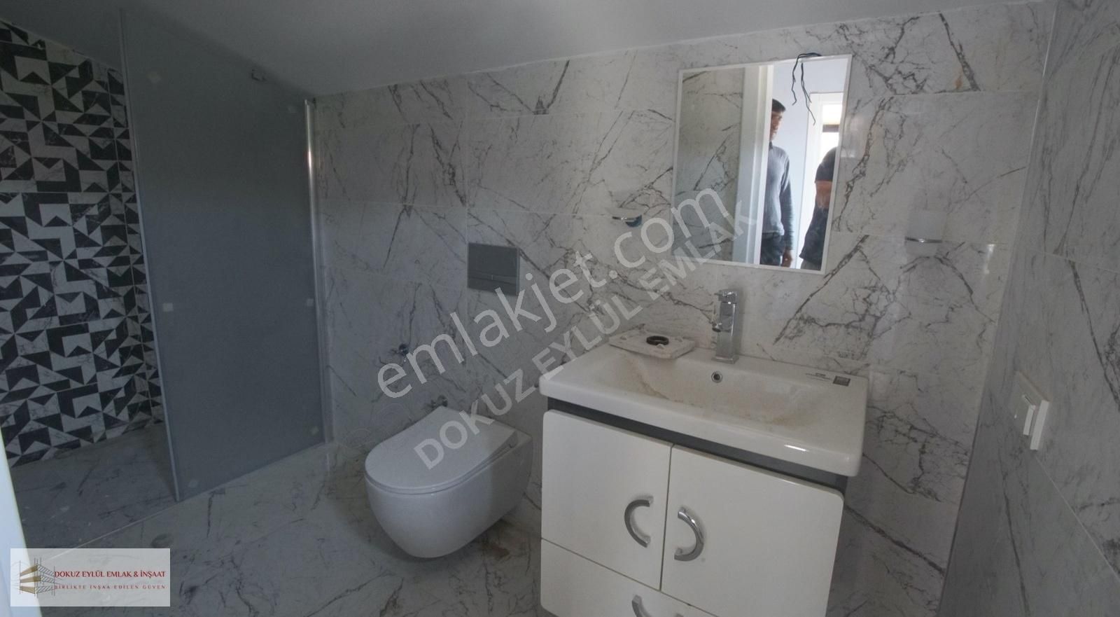 Dikili Gazipaşa Mah. Doğal Gazlı Alttan Isıtmalı Triplex Villa - Görsel 24