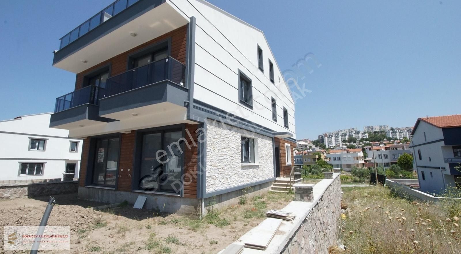 Dikili Gazipaşa Mah. Doğal Gazlı Alttan Isıtmalı Triplex Villa - Görsel 18