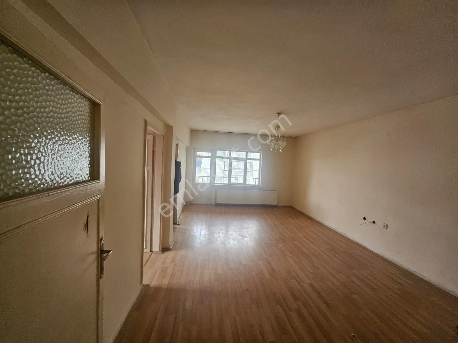 Sincan Plevne Satılık Daire Plevne Mahallesinde Ziraat Bankası Üstünde 3+1 105 M²