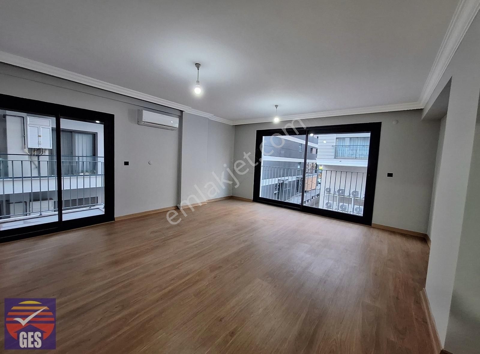 Karşıyaka Bostanlı Kiralık Daire Bostanlıda Yeni Bina 2013 Sokakta 3+1 130m2 Otoparklı Asansörlü