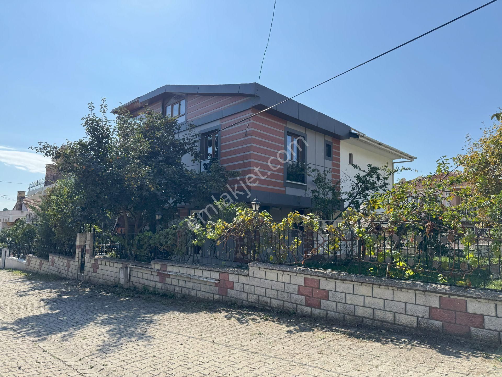 Silivri Gümüşyaka Satılık Villa Gümüşyaka Da Plaja Yürüme Mesafesinde Satılık Villa