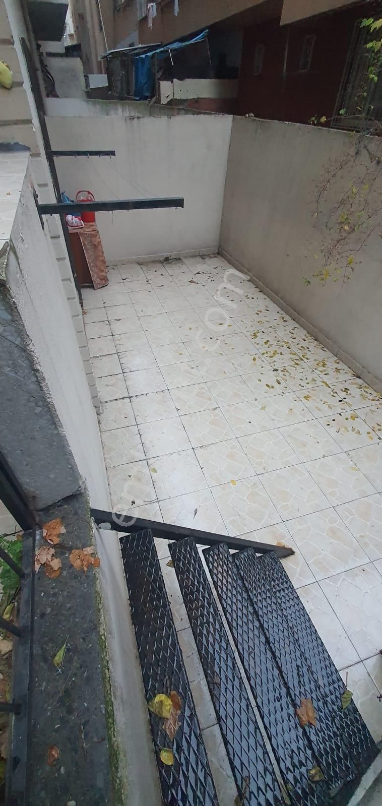 Efka'dan Yenibosna Merkez Camiisine Yakın Satılık 1+1 Bahçe Kat Daire - Görsel 18