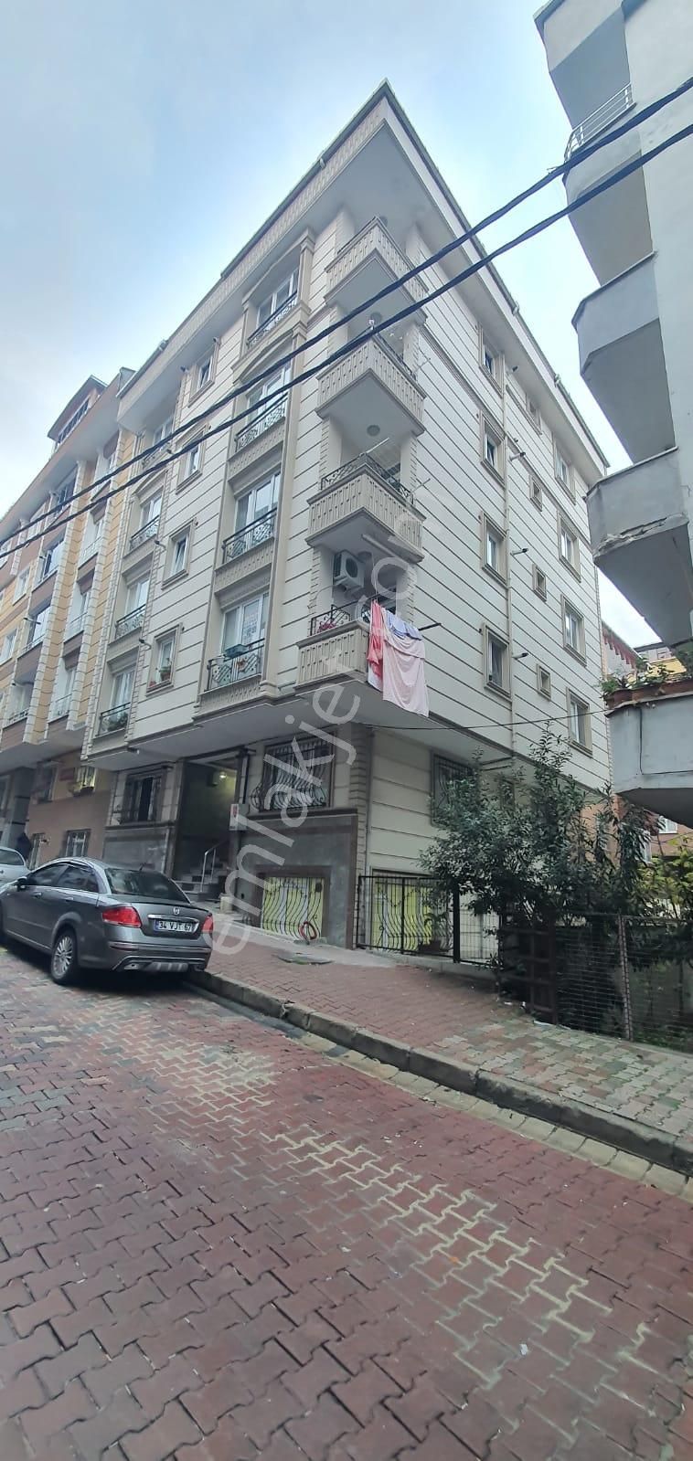 Efka'dan Yenibosna Merkez Camiisine Yakın Satılık 1+1 Bahçe Kat Daire - Görsel 22