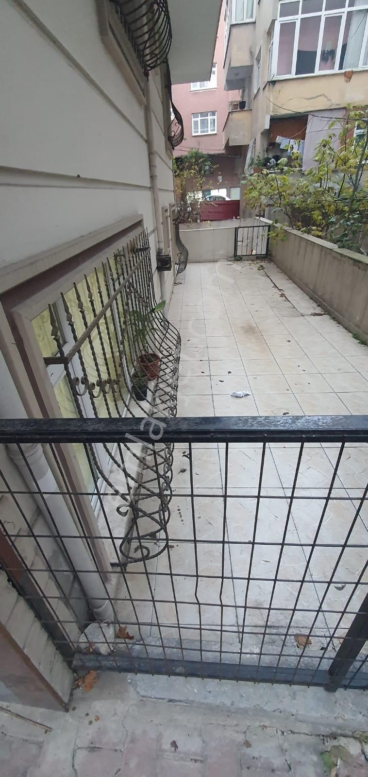 Efka'dan Yenibosna Merkez Camiisine Yakın Satılık 1+1 Bahçe Kat Daire - Görsel 19