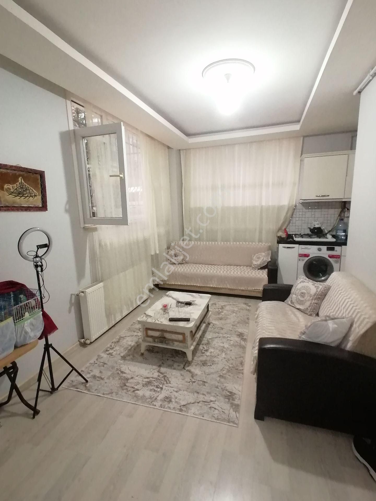 Efka'dan Yenibosna Merkez Camiisine Yakın Satılık 1+1 Bahçe Kat Daire - Görsel 3