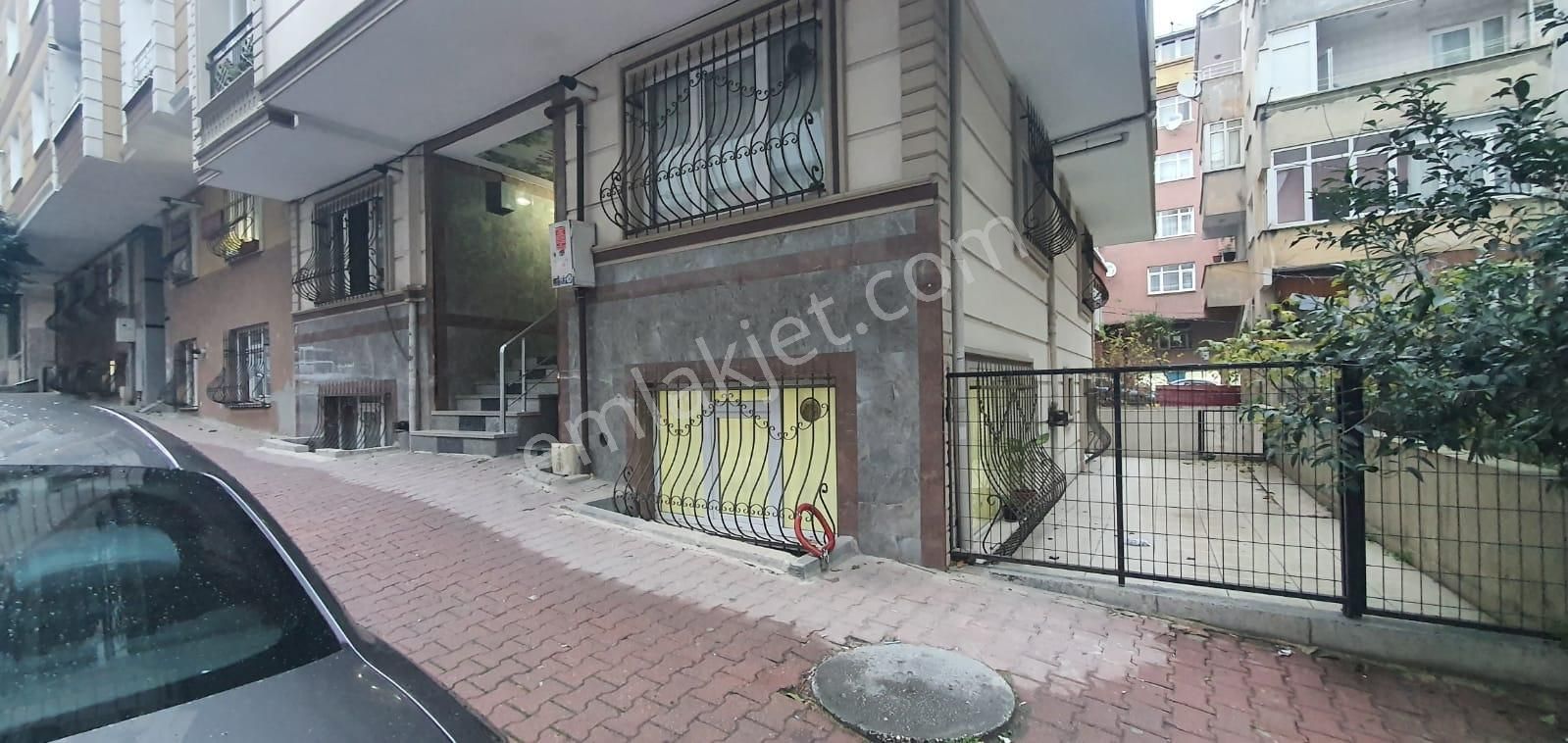 Efka'dan Yenibosna Merkez Camiisine Yakın Satılık 1+1 Bahçe Kat Daire - Görsel 16