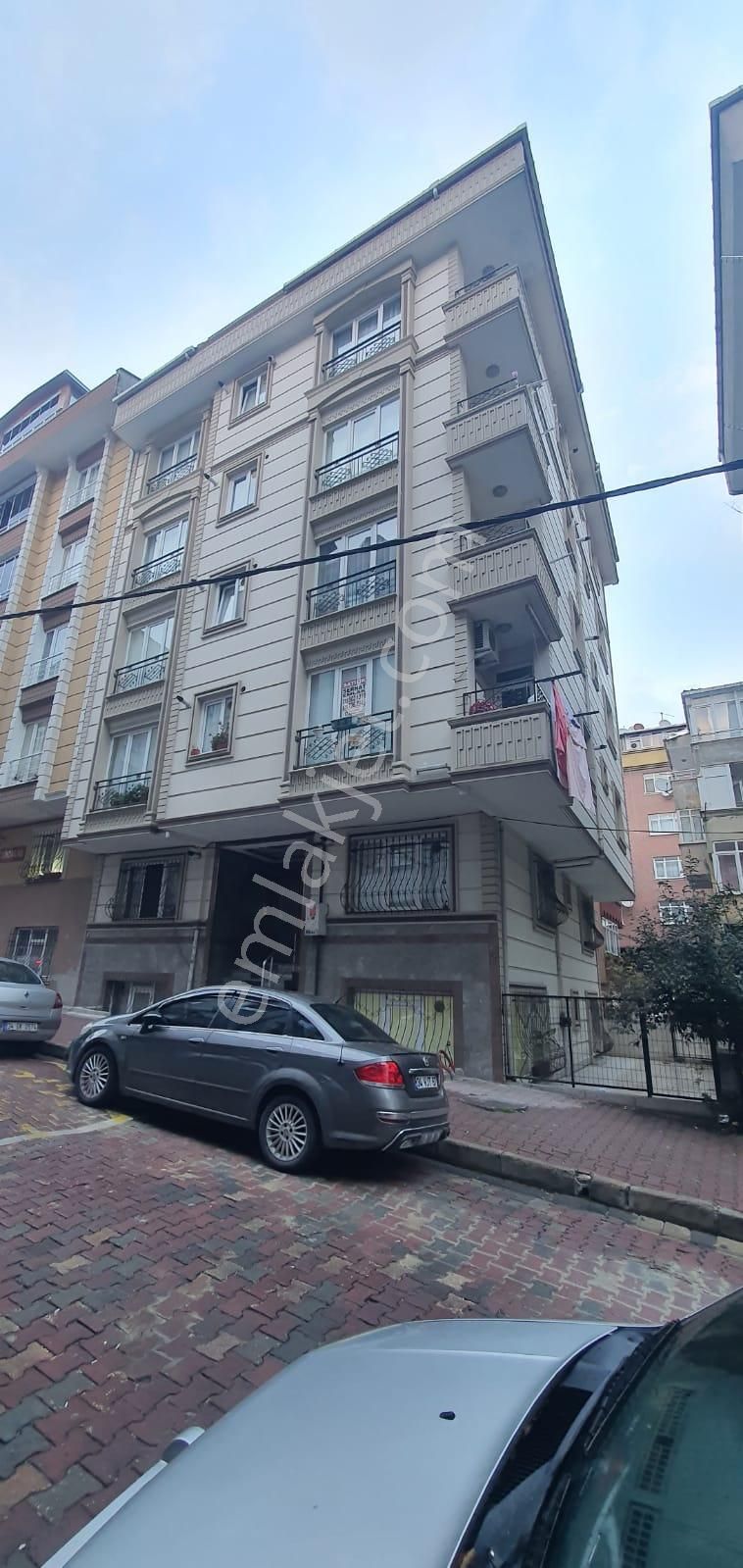 Efka'dan Yenibosna Merkez Camiisine Yakın Satılık 1+1 Bahçe Kat Daire - Görsel 23