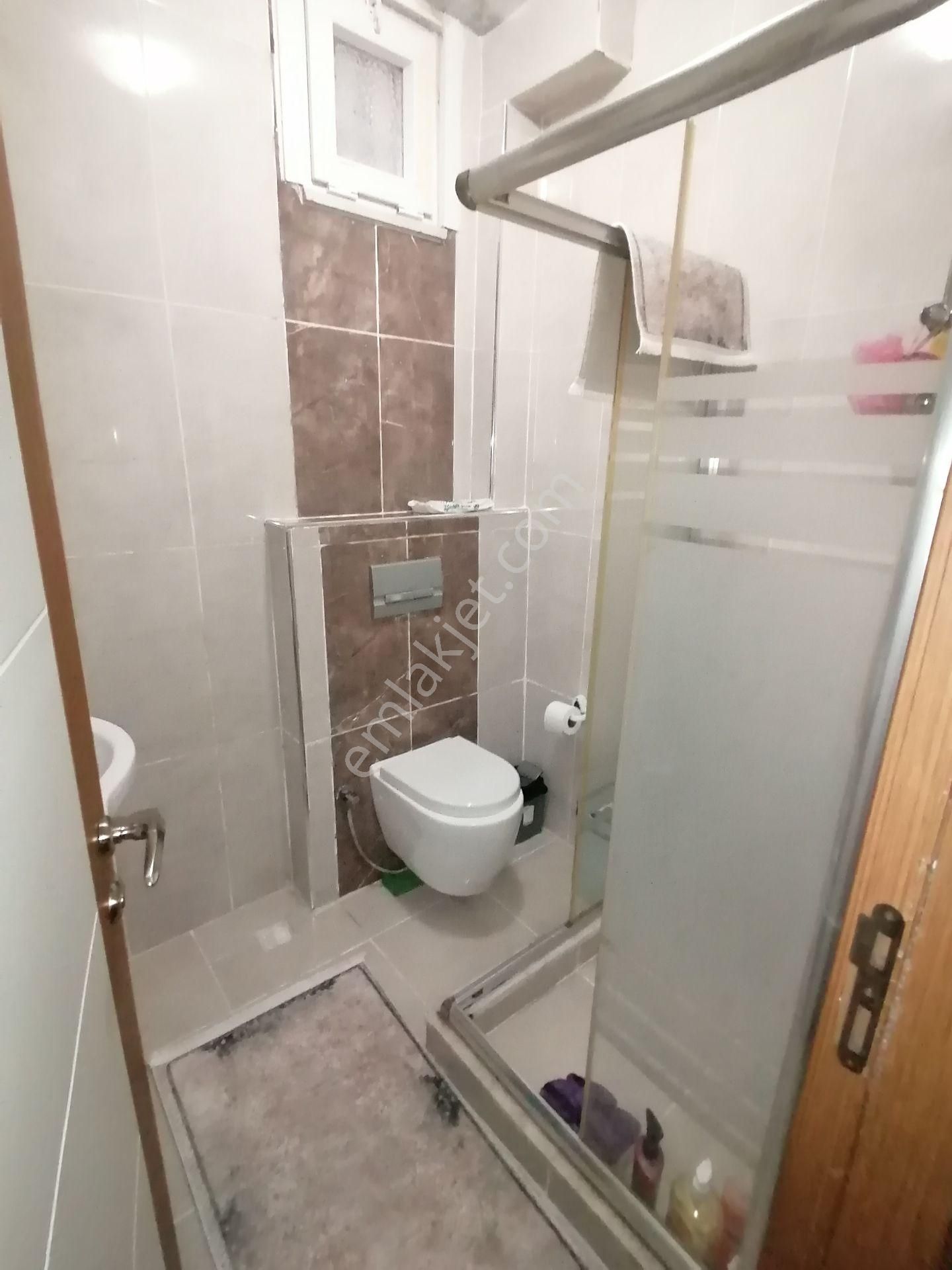 Efka'dan Yenibosna Merkez Camiisine Yakın Satılık 1+1 Bahçe Kat Daire - Görsel 12