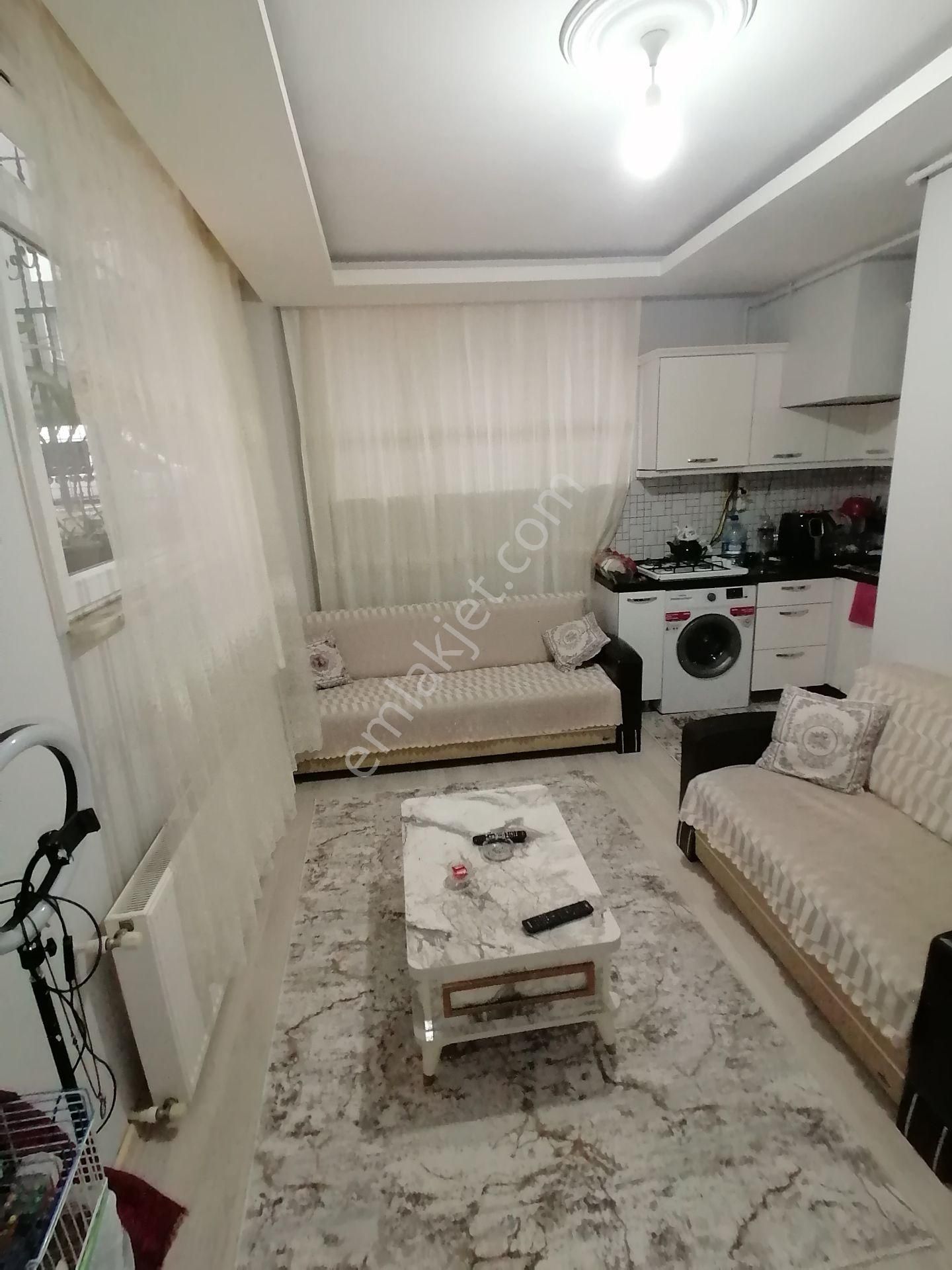 Efka'dan Yenibosna Merkez Camiisine Yakın Satılık 1+1 Bahçe Kat Daire - Görsel 4