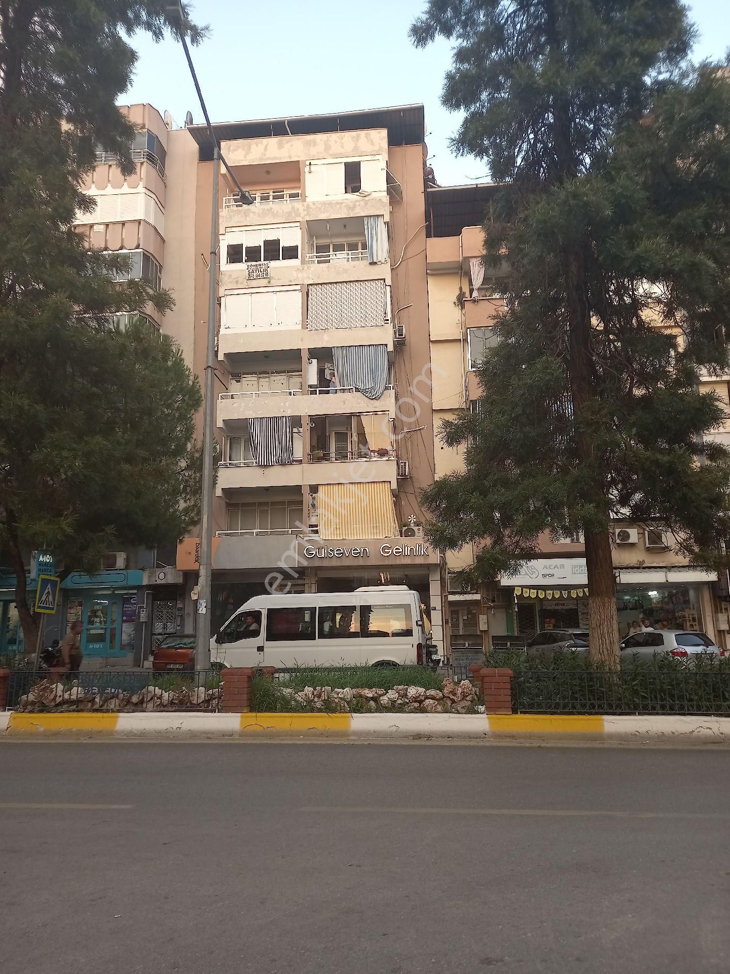 Nazilli Cumhuriyet Satılık Daire Dönertaş Emlaktan Asansörlü Cadde Üzeri Daire