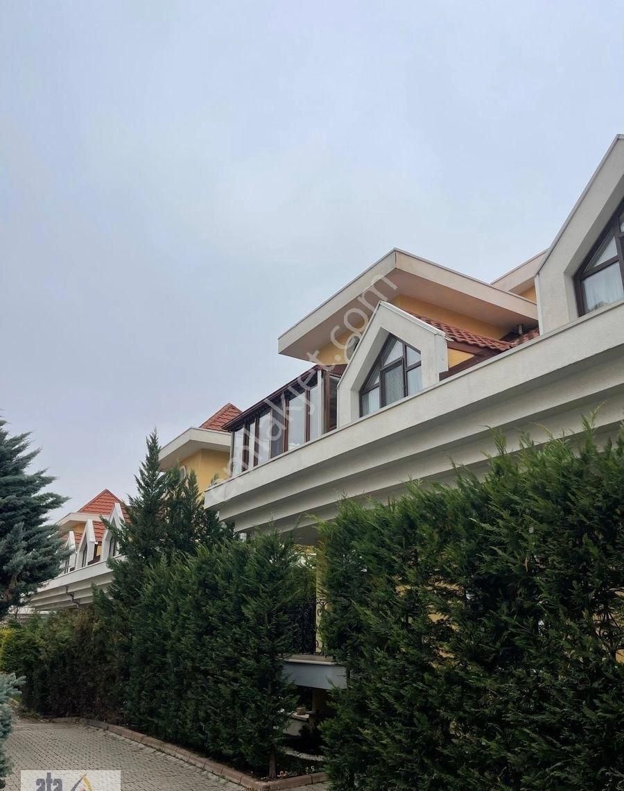 Etimesgut Yeni Bağlıca Satılık Villa Bğlıca Avşaroğlu Konaklarında İçi Lüx Yapılı Güvenlikli Kapalı Garajlı