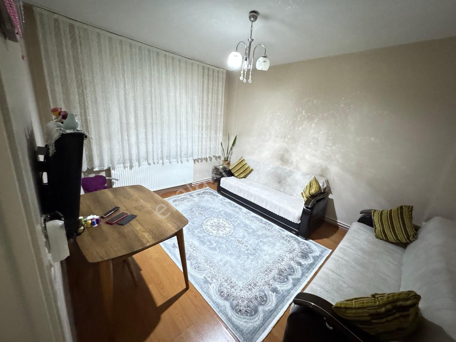 Zafer Yapı Gayrimenkulden Satılık Yüksek Girişkat Daire Balkonlu 2+1 İstanbul Sultangazi Cebecimahde - Görsel 5