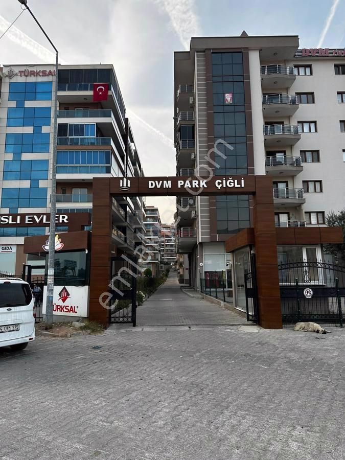 Çiğli Harmandalı Gazi Mustafa Kemal Atatürk Satılık Daire Çiğli Harmandalı'da Havuzlu Site İçinde 3+1 Satilik Daire