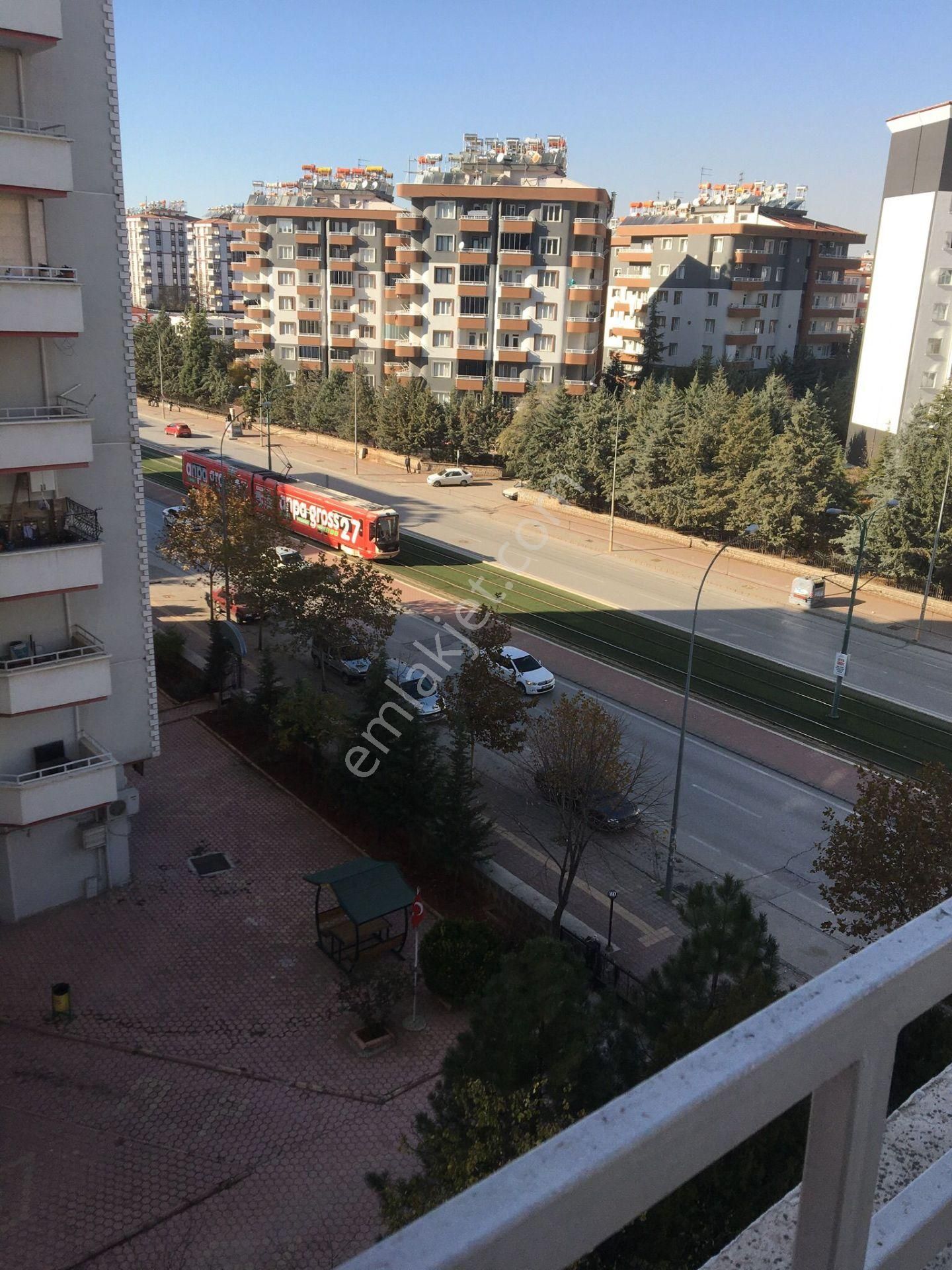 Şahinbey Karataş Satılık Daire Anadolum Dan Karataş Tramvaya Sıfır Site İçi 3 Çepheli Arakat Daire