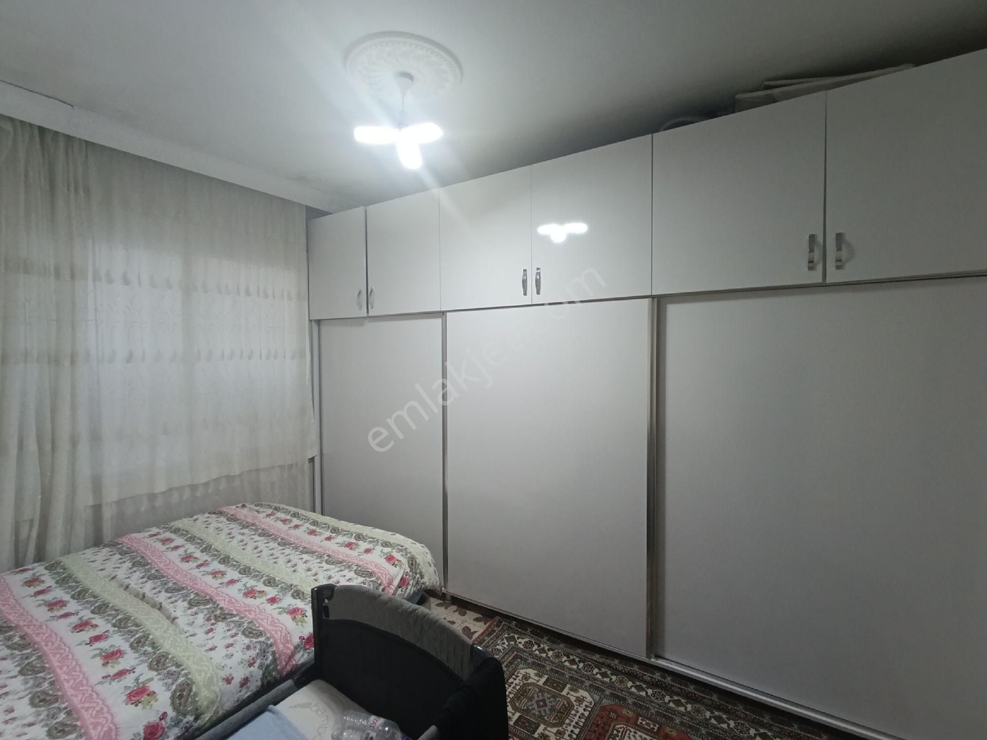 Çok Uygun.. Gülpınar'da Satılık 3 Katlı Müstakil Ev 🏡 - Görsel 6