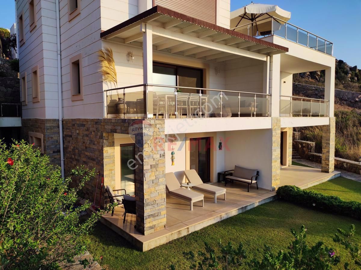 Bodrum Dirmil Satılık Daire Bodrum Yalıkavak Kızılburun Plajlı Sitede Geniş Bahçe Kullanımlı 4+1 Dubleks Daire