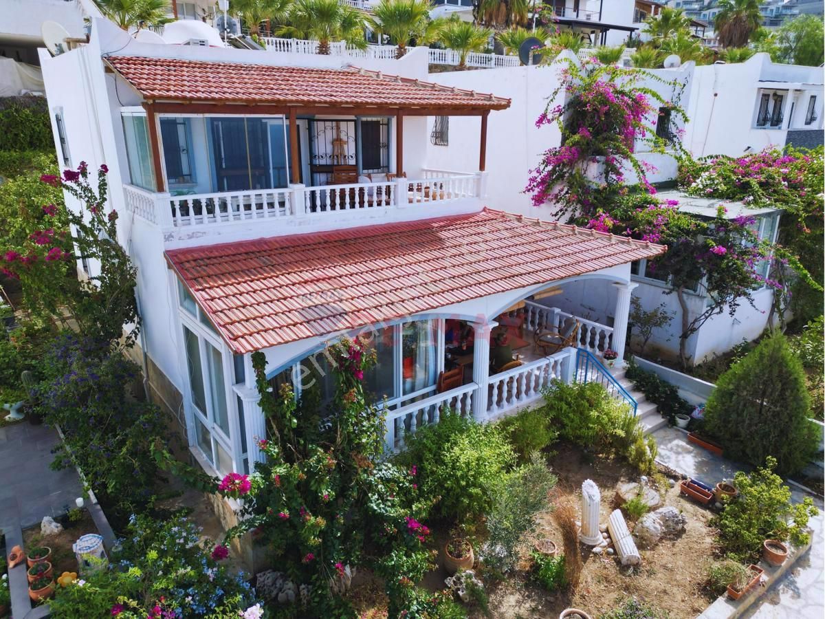 Bodrum Koyunbaba Satılık Villa Bodrum Koyunbaba Da Full Manzaralı Bakımlı , Bahçeli Müstakil Villa