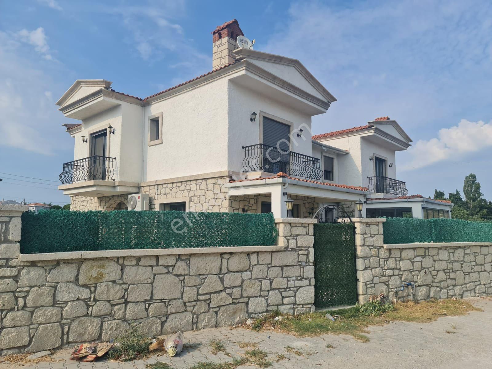 Çeşme Şifne Satılık Villa Alya Gayrimenkul Şifnede Satılık 5+1 Villa