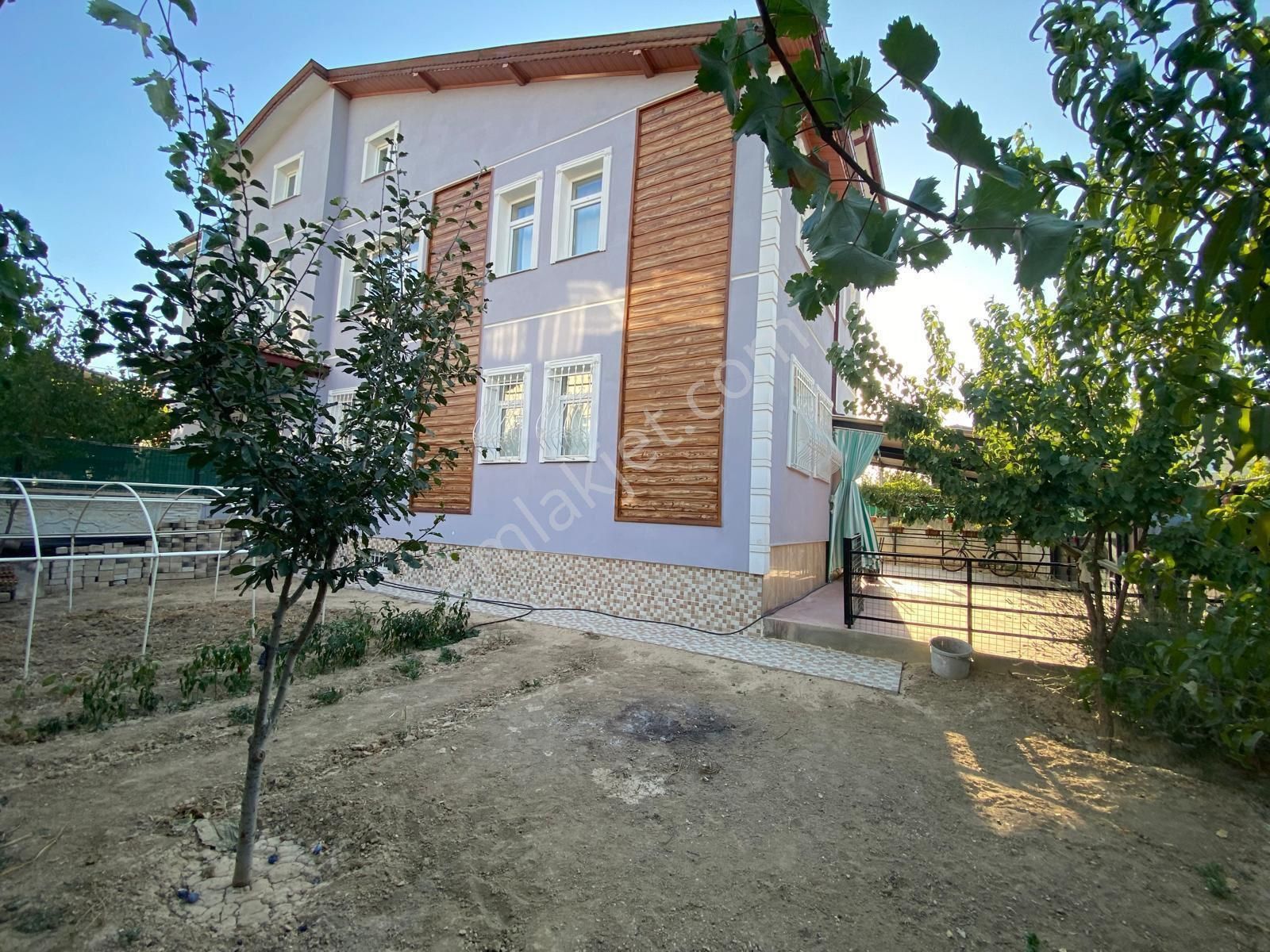 Selçuklu Buhara Satılık Villa Abdulhmit Cad 1 Parsel İçerde 6+1 Satılık Villa