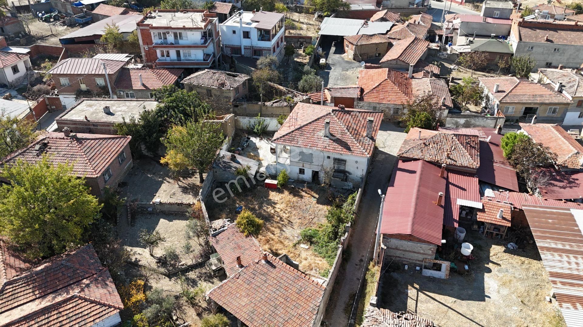 Balıkesir Burhaniye Satılık Köy Evi Burhaniye -şarkköy 440 M.kare Deniz Gören (müstakil Bahçeli Ev)