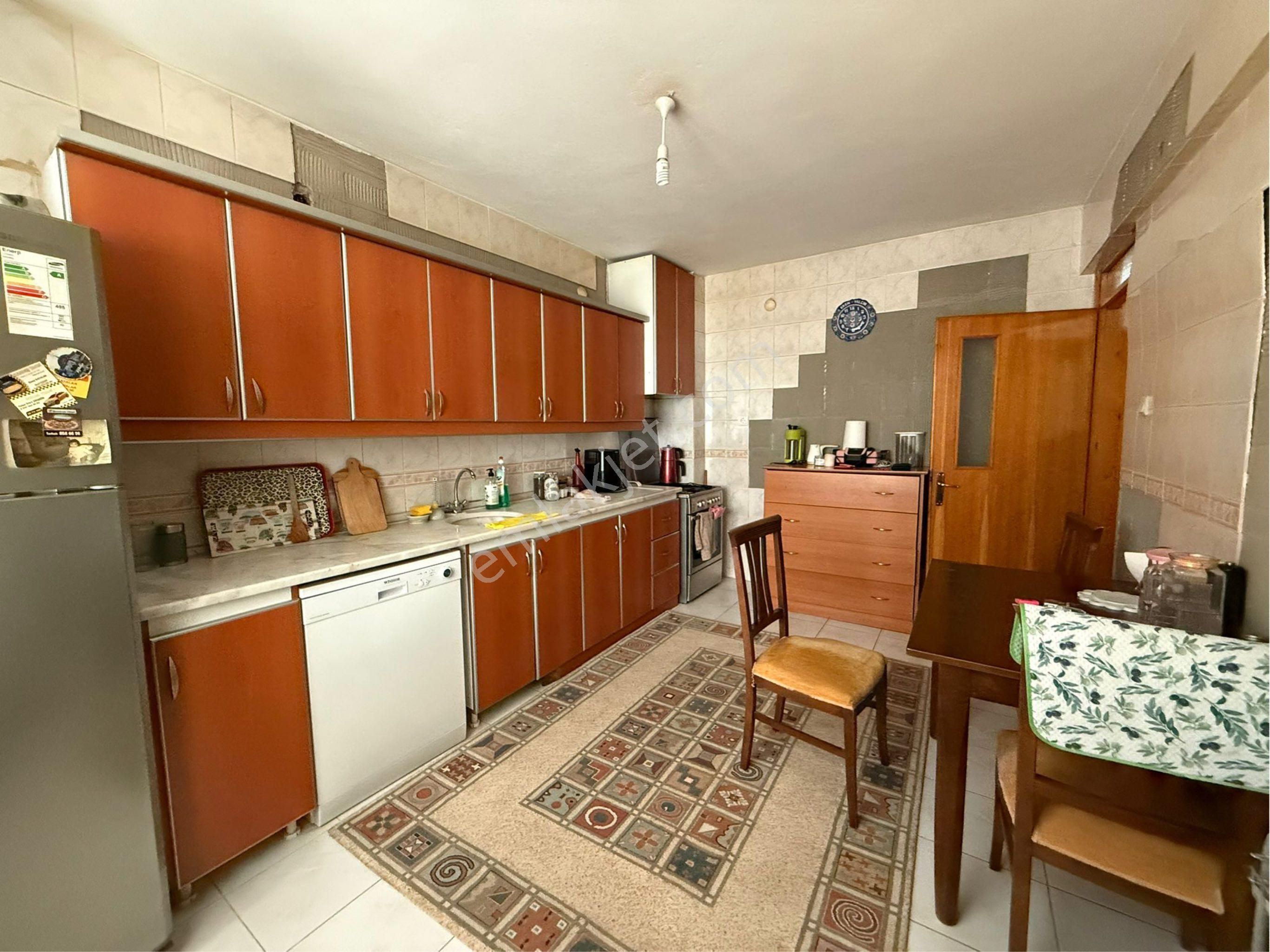 Torbalı Muratbey Satılık Daire Uygan'dan Muratbey Mah. 3+1 135m² Ara Kat Fırsat Daire