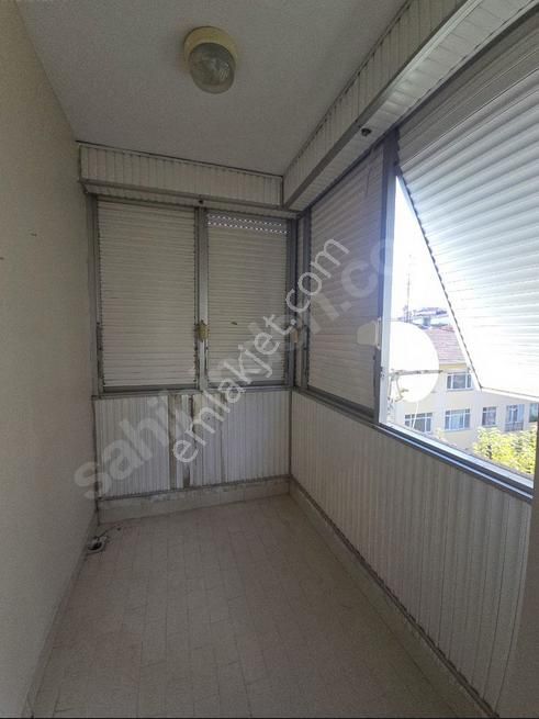 Maltepe Yalı Kiralık Daire Yalıda Marmaraya Yakın İçi Yeni, Açık Otoparklı 3+1