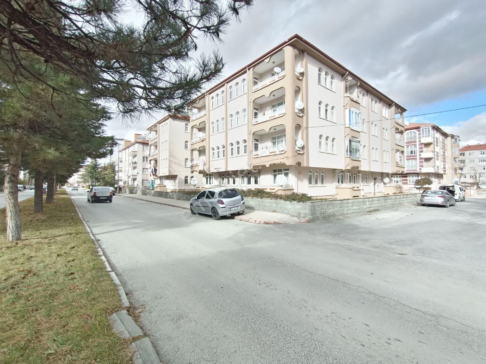 Akşehir Yeni Satılık Daire Akşehir Koşuyolu 3+1 Mantolu Kombili Satılık Geniş Masrafsız Daire