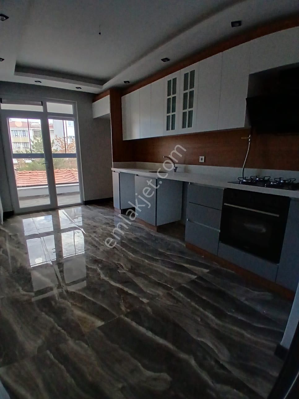 Esentepe Mahallesinde Satılık 3+1 Daireler - Görsel 2