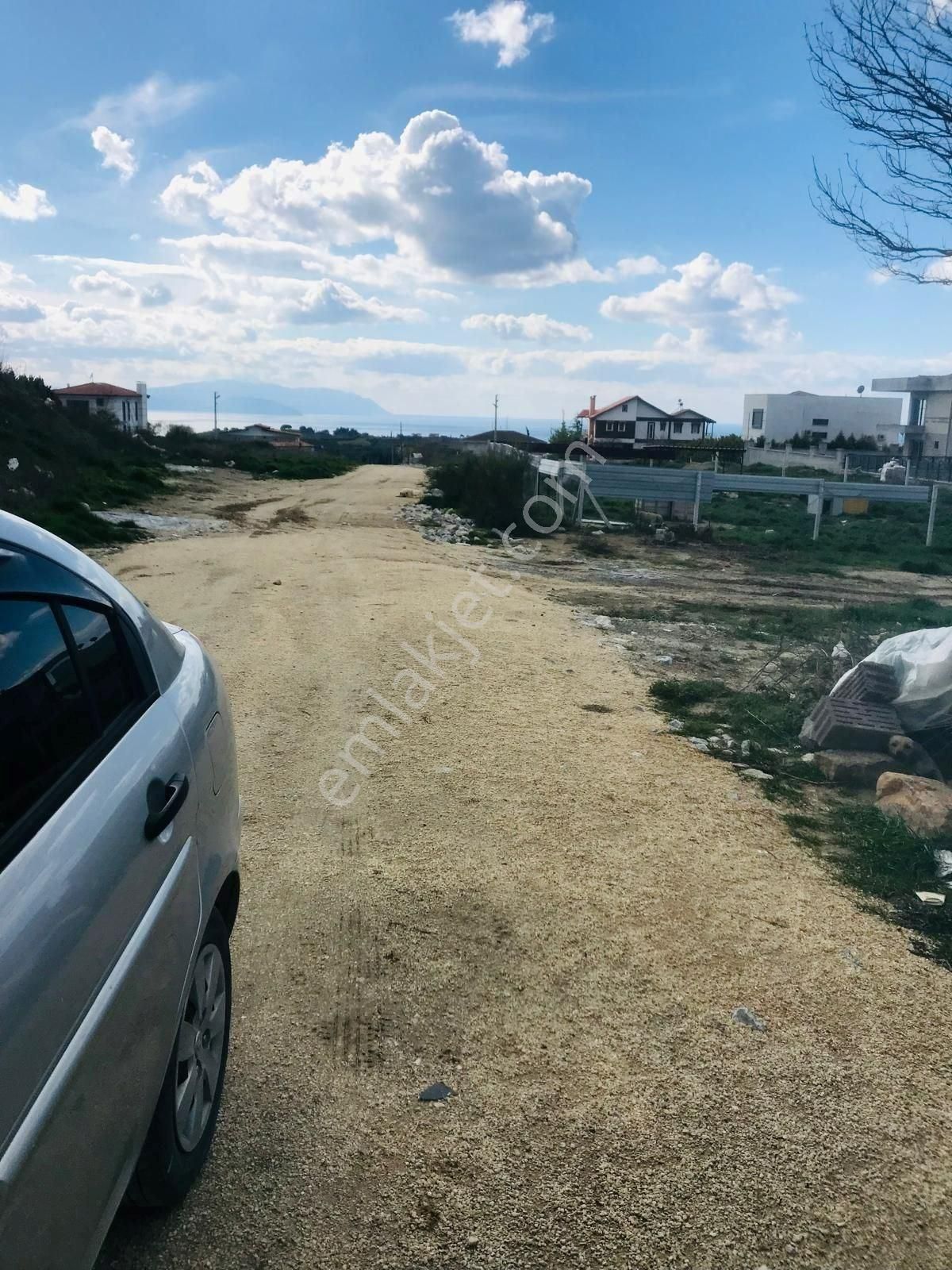 Kuşadası Yaylaköyde Villa İmarlı Arsa