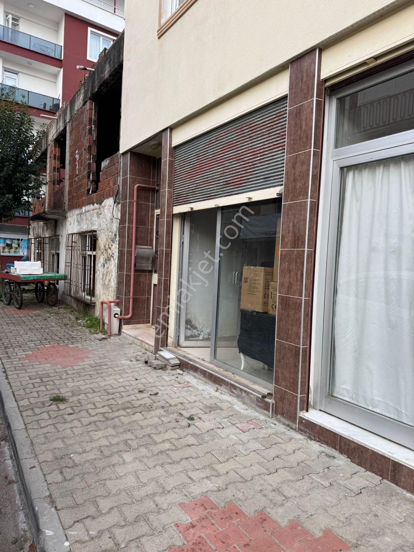 Giresun Merkez Teyyaredüzü Kiralık Ofis İnanç Emlaktan Teyyaredüzünde 20 M2 Kiralık Dükkan!! Bahçeli De Kiralanabilir.