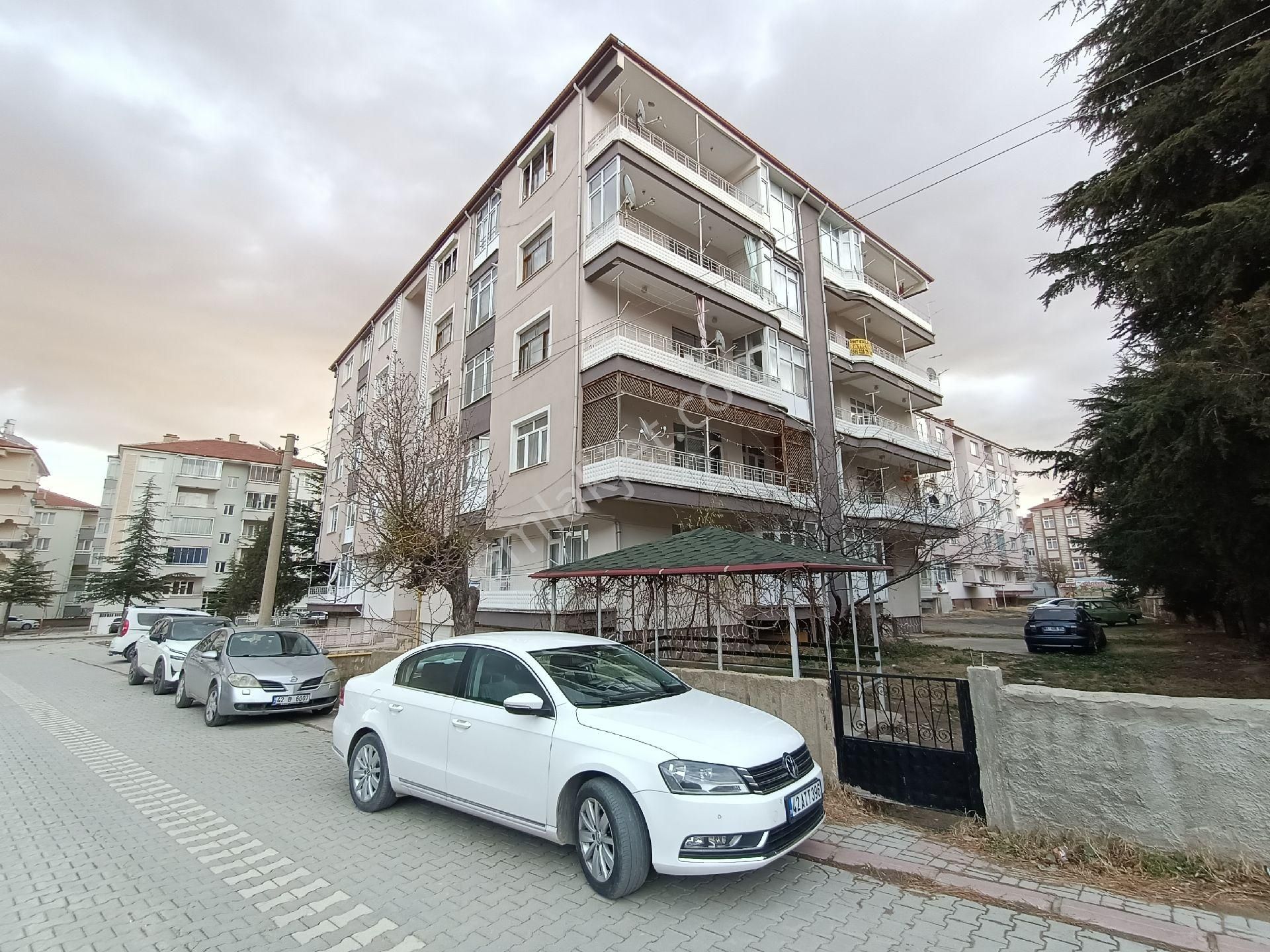 Akşehir Altunkalem Satılık Daire Akşehir Mualla Yanı 3+1 Garajlı Asansörlü Satılık 3.kat Kombili Daire