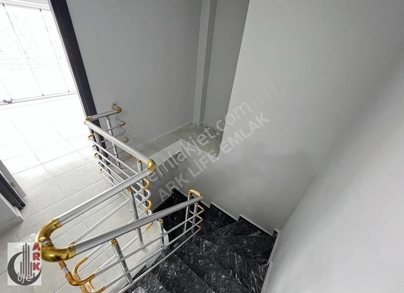 Odunpazarı Emek Satılık Daire Ark Life'dan Emek Mah.dilek Caddesi Yanı 200m² 4+1 Dublex Daire