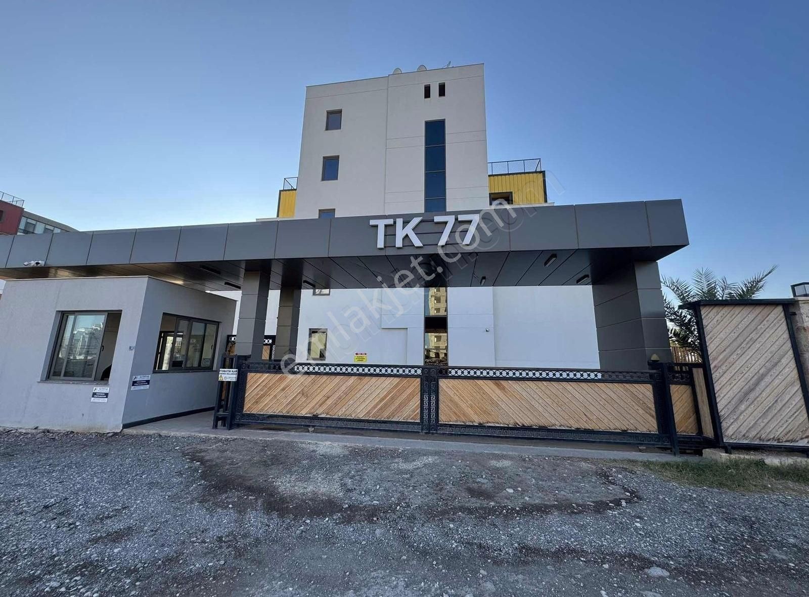 Aksu Altıntaş Satılık Daire Altıntaşta Full Özellikli Site Tk77 Arakatta Teraslı 2+1