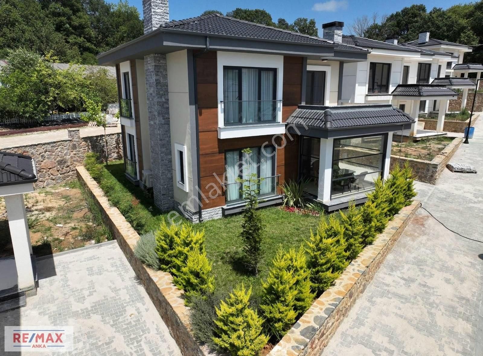 Şile Çayırbaşı Satılık Villa Şile Çayırbaşı'nda Lüks Vllla Havuzlu, Güvenlikli, Kampanyalı!