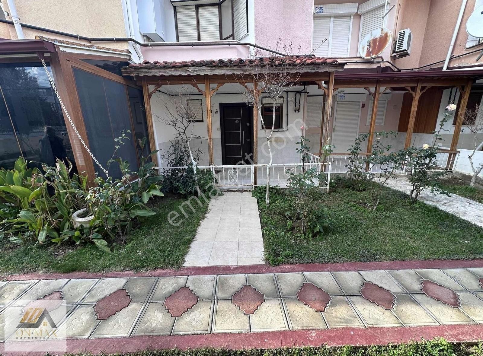 Burhaniye İskele Satılık Villa Onmax Burhaniye İskelede Satılık 2+1 140 M2 Müstakil Villa