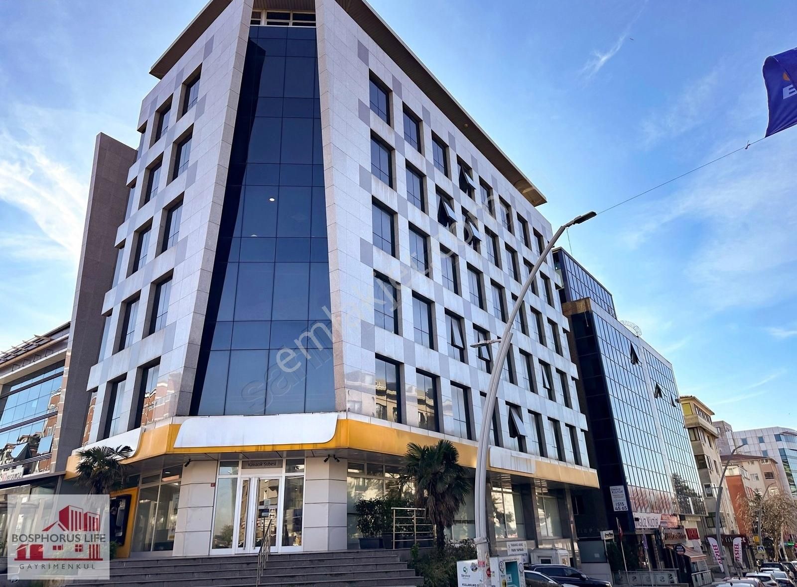 Beykoz Kavacık Kiralık Plaza Katı Kavacık'ta Prestijli Plaza'da Kiralık Ofis Katı