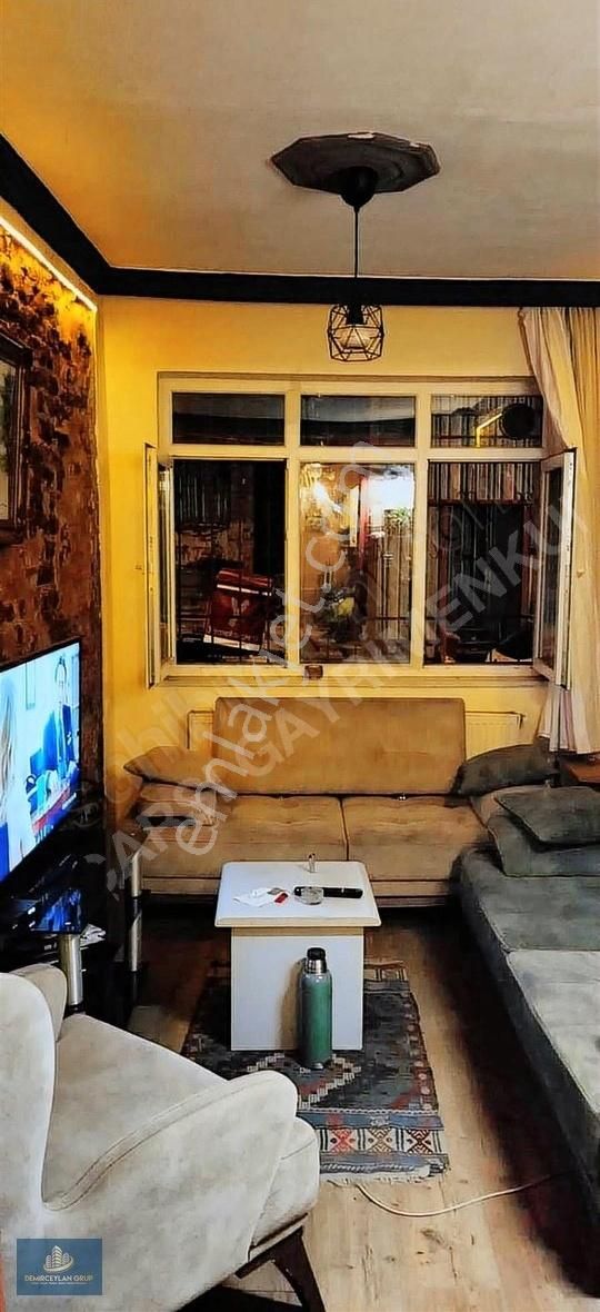 Beyoğlu Kalyoncu Kulluğu Kiralık Daire Ömer Hayyam Kurdela Sokak 2+1 Eşyalı