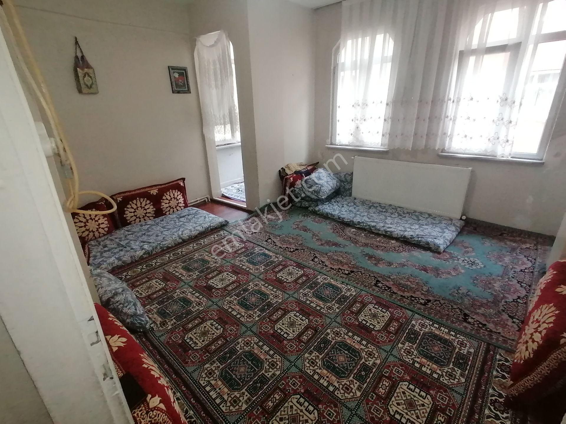 Bahçelievler Zafer Satılık Daire Efka Gayrimenkulden Mevlana Camisine Yakın Satılık 2+1 80 M2 Daire