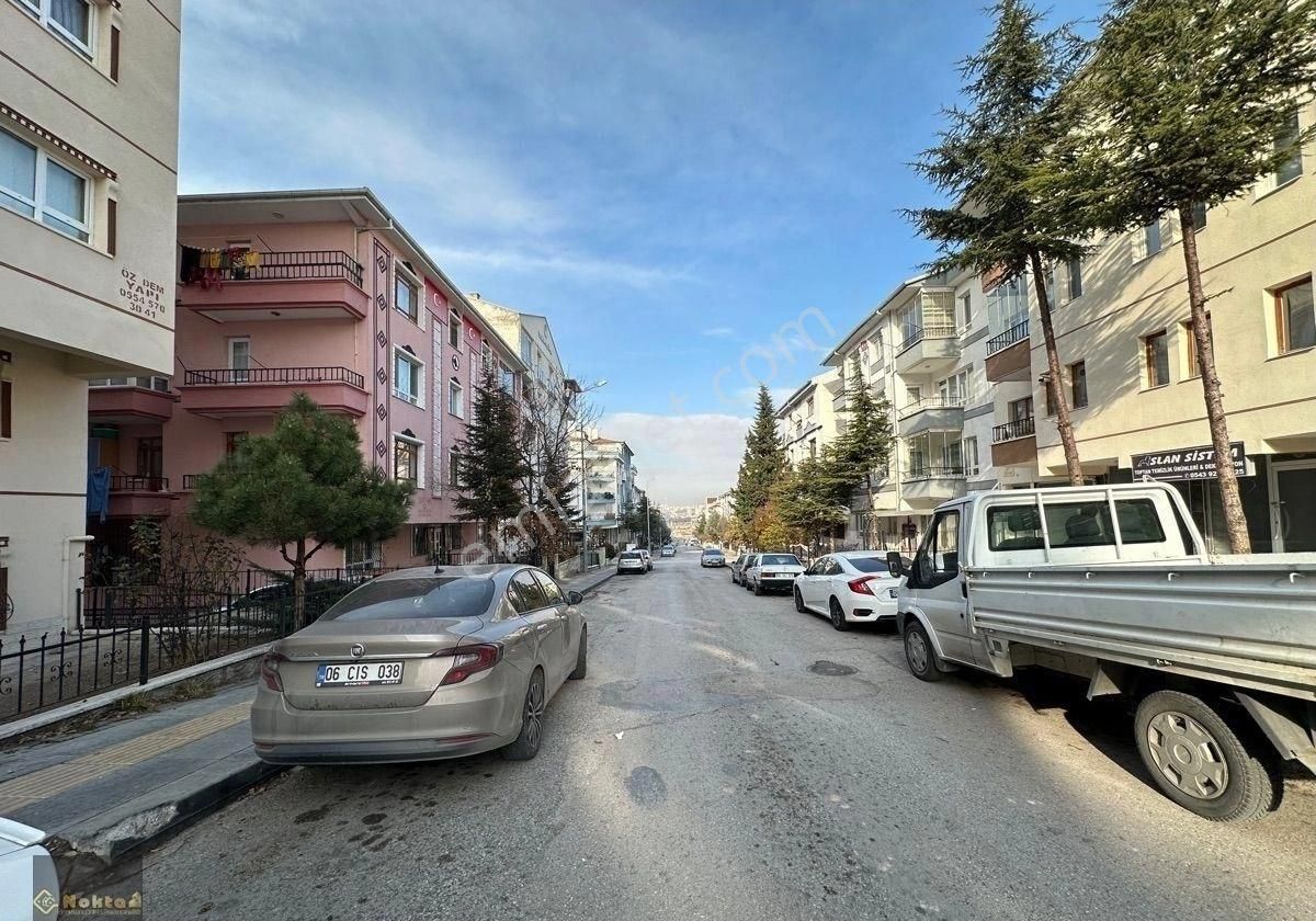 Etimesgut Süvari Satılık Daire Etimesgut Süvaride Asansörlü Yenilenmiş 120 M2 Boş Satılık 3+1 Daire