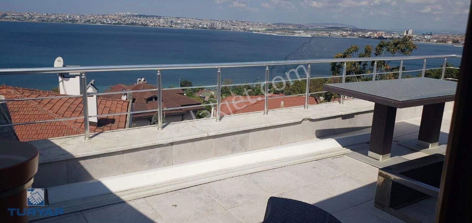 Büyükçekmece Pınartepe Kiralık Villa Pınartepe Mah 7+1 Deniz Ve Göl Manzaralı Kiralık Villa