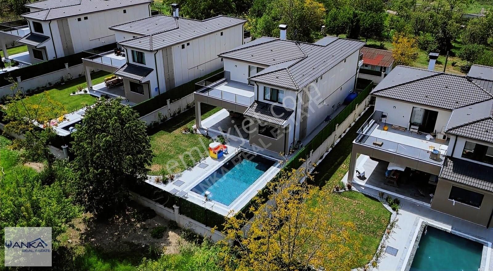 Kartepe Suadiye Satılık Villa Anka Real Estate / Kartepe'de 