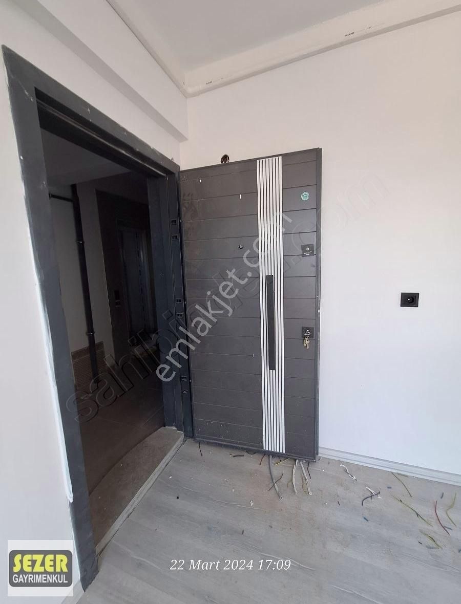 Ezine Camikebir Satılık Daire Çanakkale Ezinede Satılık 1+1 Arakat 60 M2 Asansörlü Sıfır