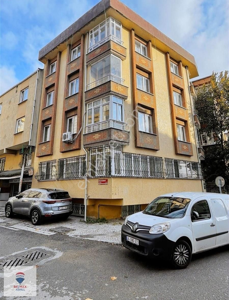 Üsküdar Cumhuriyet Satılık Daire Remax Ashillden Emaar Avmye Yakın 2+1 Yüksek Giriş Daire