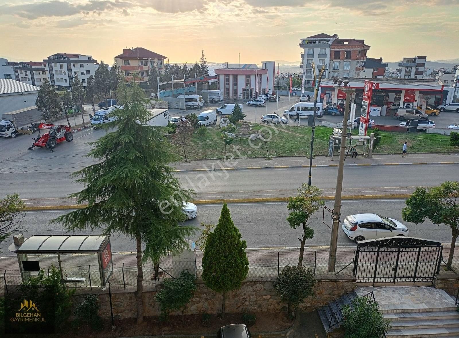 Gebze Yenikent Satılık Daire Yenikent Mahallesi Ardışen Sitesinde Satılık 3+1 Ara Kat Daire