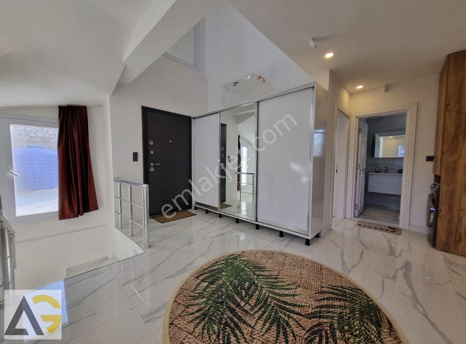 Auradan Soğucakta Eşyalı Satılık 5+1 Villa (havuz, Tenis Kortu) - Görsel 30