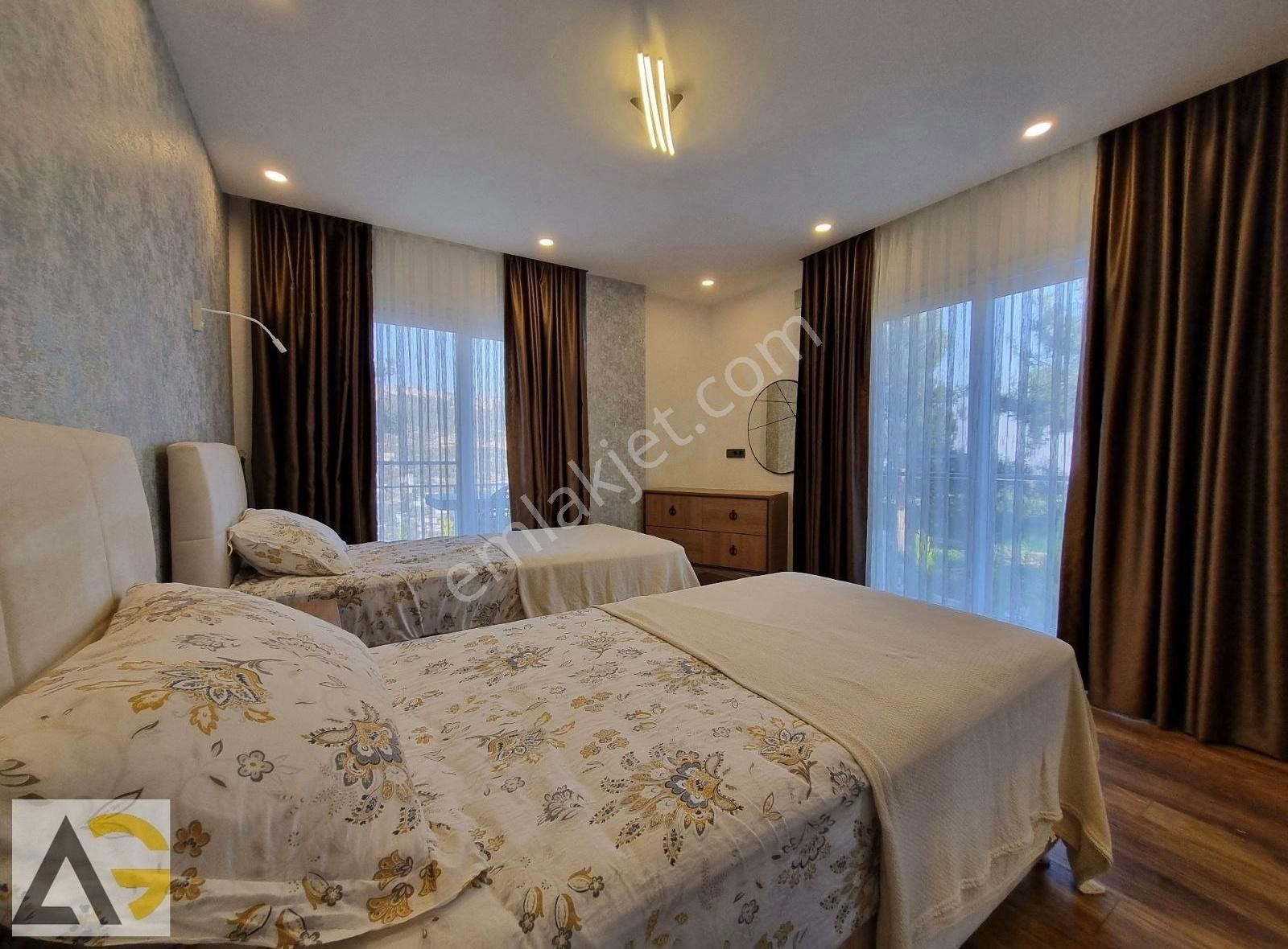 Auradan Soğucakta Eşyalı Satılık 5+1 Villa (havuz, Tenis Kortu) - Görsel 24