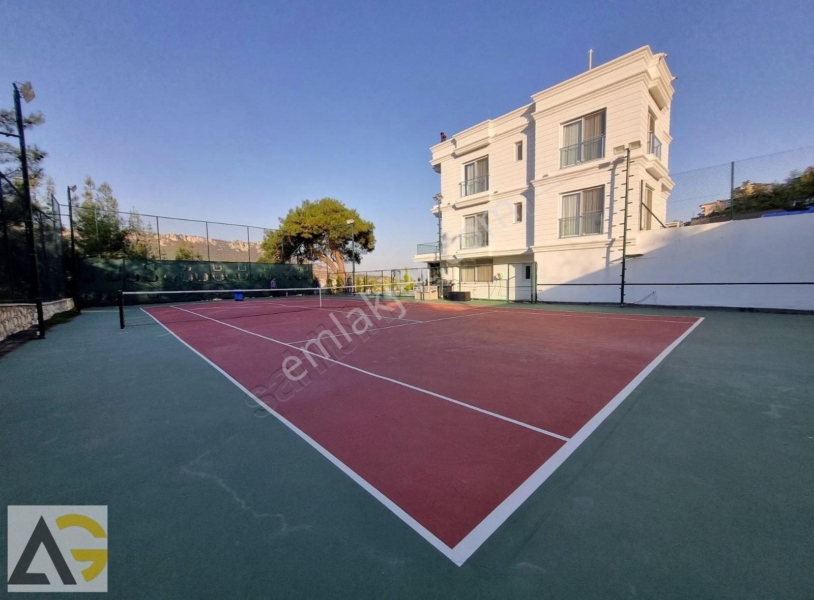 Auradan Soğucakta Eşyalı Satılık 5+1 Villa (havuz, Tenis Kortu) - Görsel 10