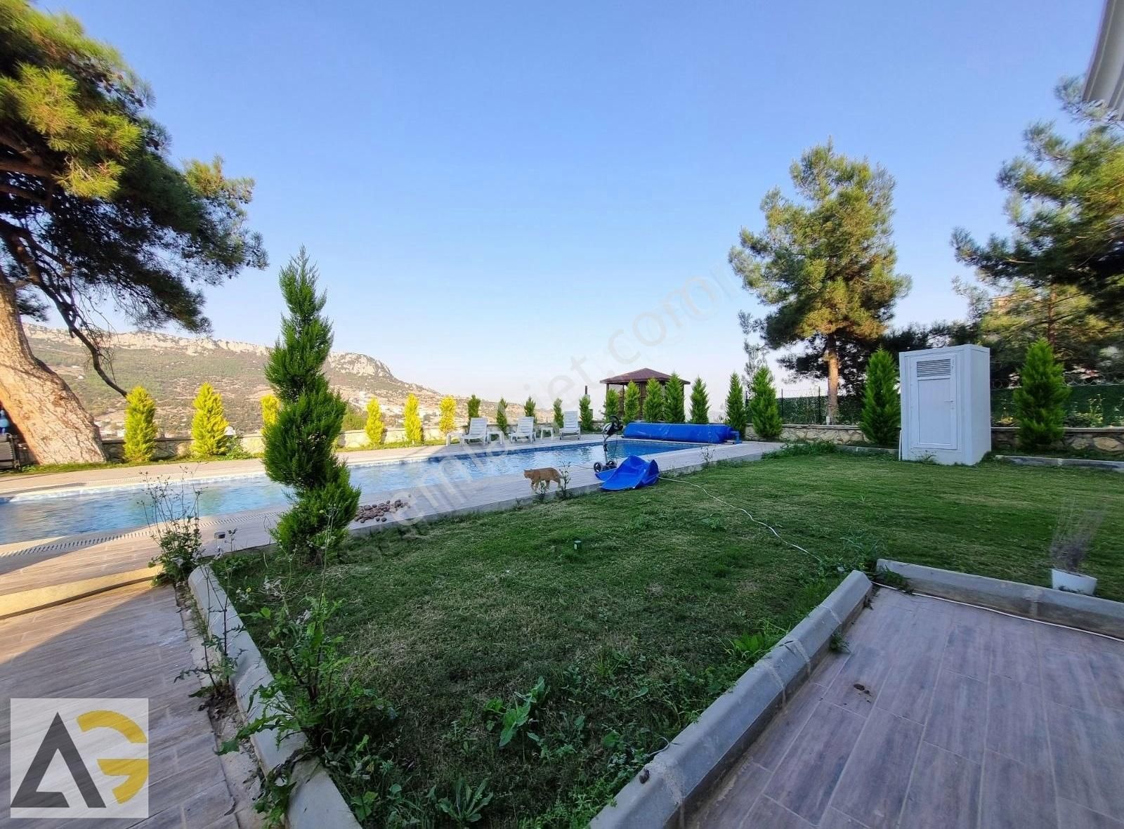 Auradan Soğucakta Eşyalı Satılık 5+1 Villa (havuz, Tenis Kortu) - Görsel 25